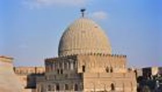 بالصور.. قبة الشافعي.. أقدم أضرحة مصر في مواجهة السرقات