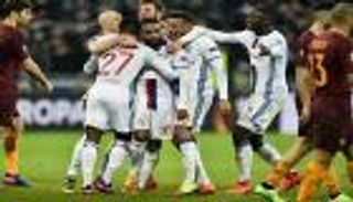 ليون يقلب الطاولة على روما برباعية في الدوري الأوروبي