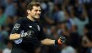 كاسياس يحقق رقما جديدا في مسيرته