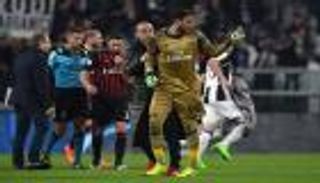 ثورة لاعبي ميلان تضرب ملعب يوفنتوس بعد الخسارة