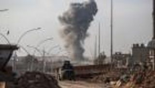 الحرائق والدروع البشرية تكتيك داعش لعرقلة معركة الموصل