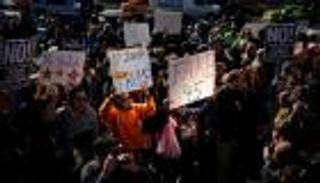 منظمات حقوقية تنتفض بوجه حظر ترامب الجديد