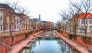 بالصور.. حجرات فندقية عائمة في اليابان تشبه المركبات الفضائية 