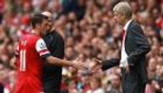 أوزيل يرفض ربط مصيره بفينجر