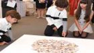 إطلاق نسخة جديدة من برنامج الشيخة منال للرسامين الصغار