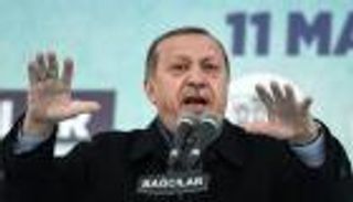 أردوغان يهدد هولندا ويصفها بجمهورية"الموز".. وأمستردام: لن نقبل ابتزازا 