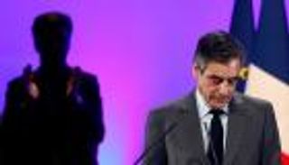 فيون تلقى هدايا فاخرة من صديق بآلاف اليورو