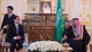 بالصور.. العاهل السعودي يبحث تعزيز الشراكة مع مسؤولي اليابان