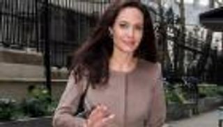 "علاج" أنجلينا.. بارقة أمل للمصابات بسرطان الثدي