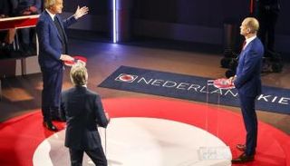 مناظرة تلفزيونية بين عدد من المتنافسين في الانتخابات الهولندية 