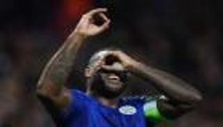 قائد ليستر يفلت من تحقيقات احتفال "التلسكوب"