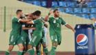 نجم الجزائر يقترب من دخول تاريخ الدوري الفرنسي 