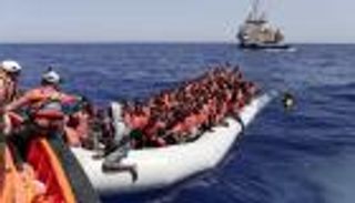 غرق سفينة تركية قبالة ليبيا وفقدان 7 من طاقمها