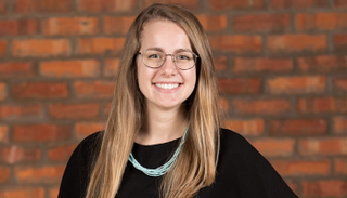 الطالبة أناليزا جالجانو