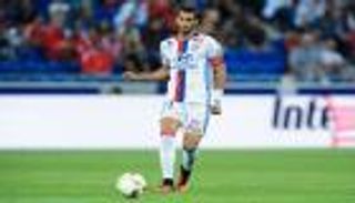 قائد ليون يطالب بتجاهل سيناريو برشلونة أمام روما