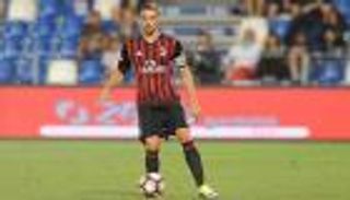 يوفنتوس يغري مدافع ميلان 