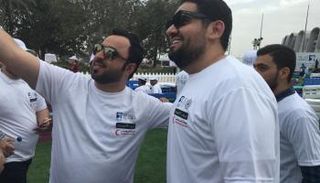 حسين الجسمي يشارك في مسيرة 