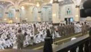 بالصور.. المصلون يؤدون صلاة الجنازة على روح الشهيد الزعابي 