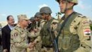 وزير الدفاع المصري من سيناء: لا تهاون في حماية أمننا القومي