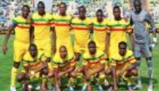 الفيفا يوقف مالي بسبب التدخل الحكومي