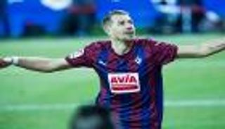 مدافع مغمور يجدد الصراع بين أرسنال وتوتنهام