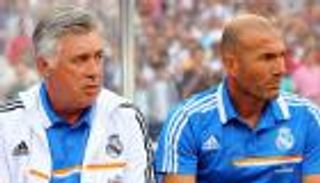 زيدان وأنشيلوتي.. الملهِم والمعلم يتبادلان الثناء