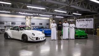 RWB الإمارات مع أكيرا نكاي (موقع كرانك أند بيستون)