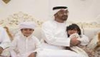 محمد بن زايد يزور أسرة الشهيد حمود العامري