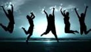 مغردون سعوديون يبحثون عن السعادة