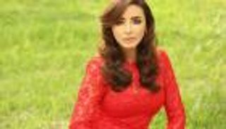 أغانٍ جديدة للأم في عيدها.. وأنغام تحتفي بأم الشهيد