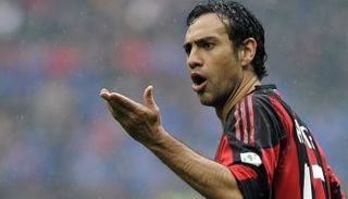 نيستا مدافع إيطاليا الأسبق