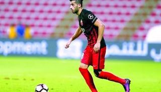 ماجد حسن لاعب الأهلي الإماراتي