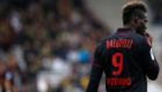 سبب غريب يؤخر بالوتيلي عن انطلاقة مباراة نيس