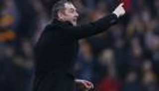 مدرب سوانزي يضع شرطا لبقاء فريقه بالبريميير ليج