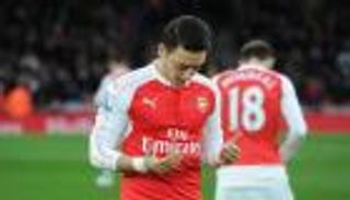 ملكة جمال تركيا تضع أوزيل على أعتاب "فنربخشة"