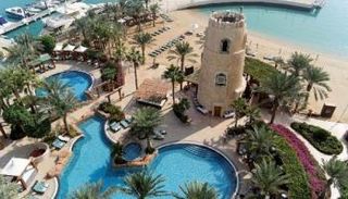 السلطنة تعوّل على السياحة للمساهمة في تطوير الاقتصاد