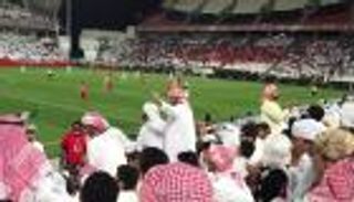 بالفيديو.. "العين" بين جماهير الأبيض قبل مواجهة الساموراي