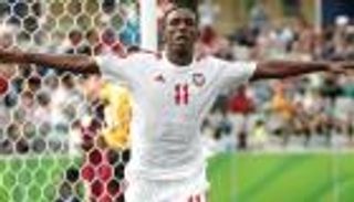 تشكيلة منتخب الإمارات أمام اليابان تثير غضب الجماهير