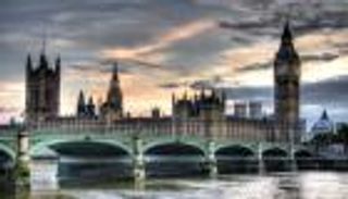 أندريا كريستيا.. قفزت في نهر التايمز للنجاة من هجوم لندن الإرهابي