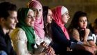شباب 5 دول عربية أكثر رغبة في الهجرة بسبب "الإحباط"