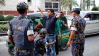 انتحاري يفجر نفسه قرب مطار داكا ببنجلادش.. و"داعش" يتبنى