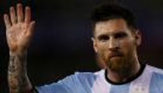 باوزا: الأرجنتين لا تعتمد على ميسي فقط