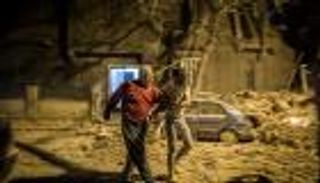 7 مصابين في انهيار جزئي لمبنى بوسط القاهرة