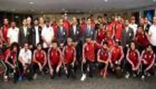 15 ساعة نوم للاعبي الأبيض في سيدني