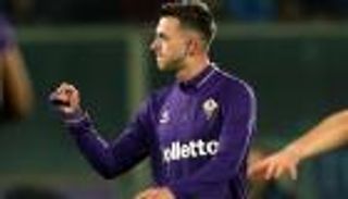 جناح فيورنتينا يصدم الإدارة بسبب "كبار الكالتشيو" 