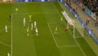 خطأ كوميدي يمنح خليفة إبرا هدفا أمام بيلاروسيا