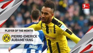 أوباميانج أفضل لاعبي الشهر