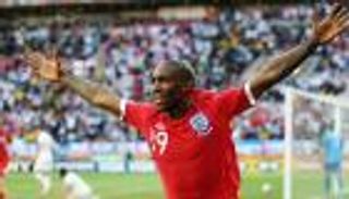 ديفو "شيخ المهاجمين الإنجليز" يدخل التاريخ بعد غياب 4 سنوات