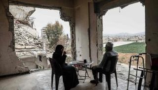 منطقة دمرها القصف بريف دمشق