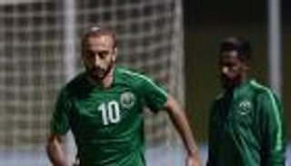 الأمير خالد بن عبدالله والعابد يدعمان الأخضر قبل لقاء العراق